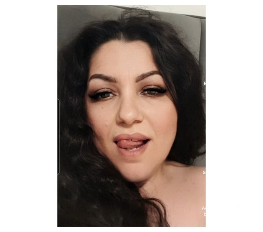 Escorts Essex Basildon - Photos for Milf Kelly sexy big natural breasts 💋💋💋