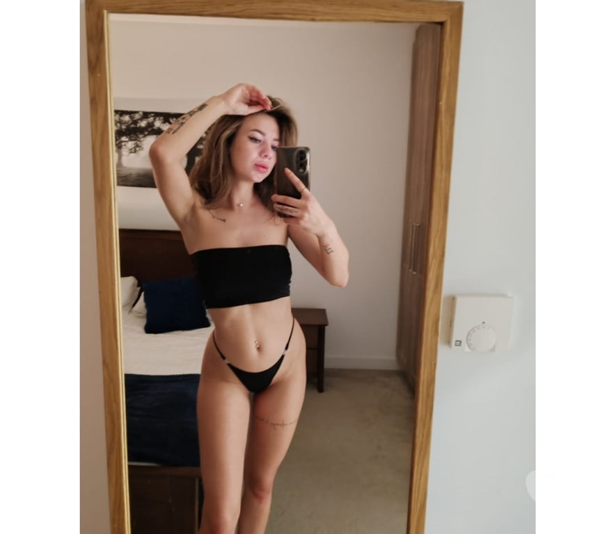 Escorts Surrey Guildford - Photos for Melina New in City 📌 Party girl call for Good time💢