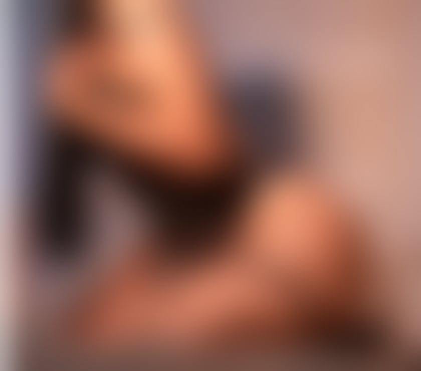 Escorts and Massages Reading Town Centre Reading - Photos for Hi I m Alexa call me for outcall full service's New In Town