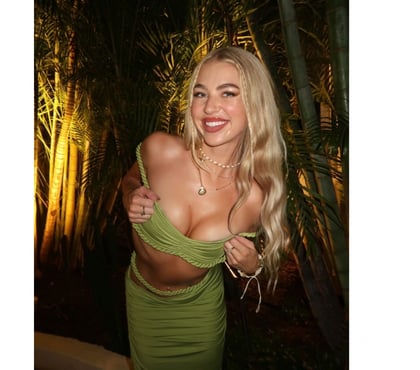 Photos for ✨Blond Asian girl tight for you 🔥✨