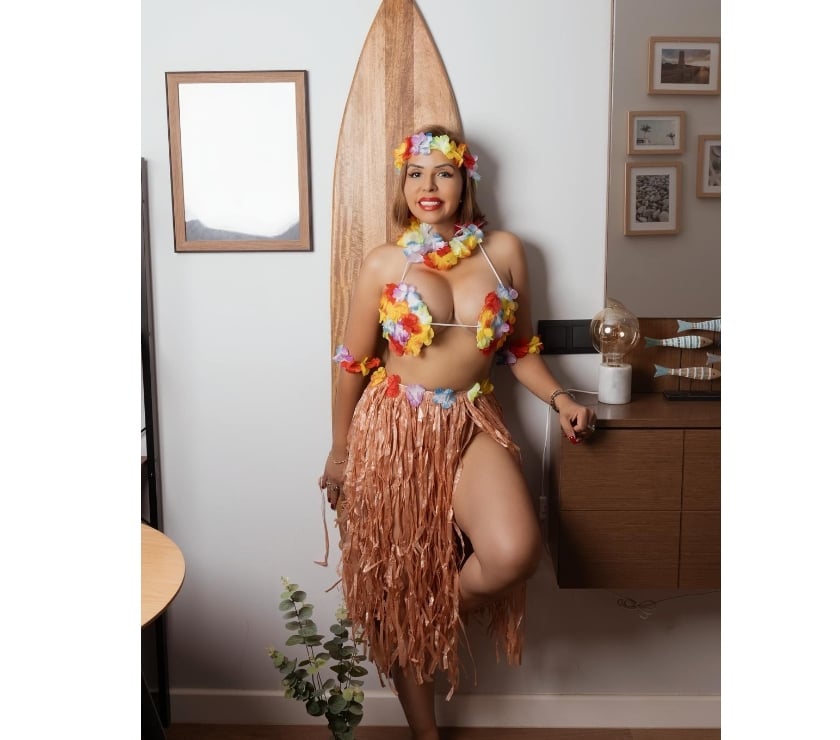 JULIA LATIN QUEEN OF FETISH HERE AGAIN FOR FEW DAYS