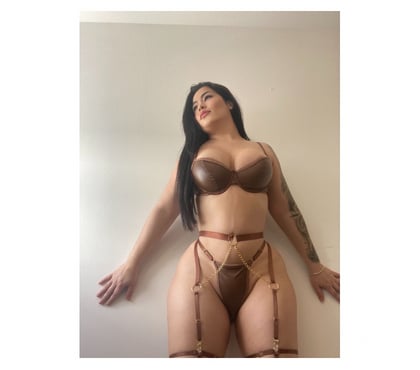 BDSM Escorts Uxbridge Hillingdon - Photos for Big peach 🍑 Latina girl