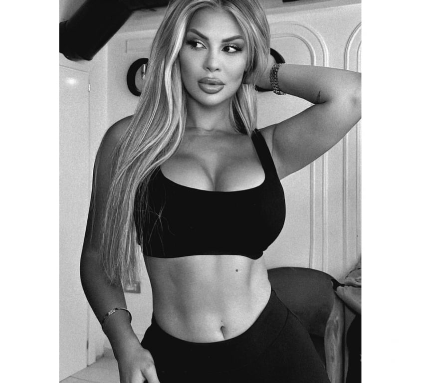 Escorts East London Havering - Photos for OUTCALL♥️ LuNA ♥️BRAZILIAN GIRL🔥GRF 🔥Massage