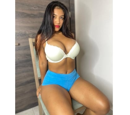 Escorts Heathrow Hillingdon - Photos for Sexy Latina Samantha 👙🫦PARTY ALL NIGHT 🥳💦🍆