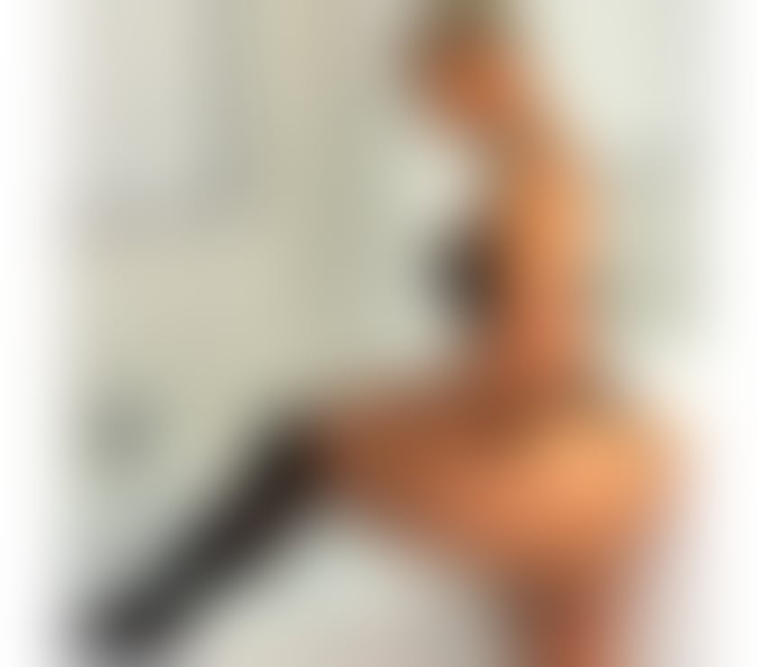 Escorts South East London Woolwich - South East London - Photos for 🥵🔥HOT BLACK GIRL🥵🔥party 🥳
