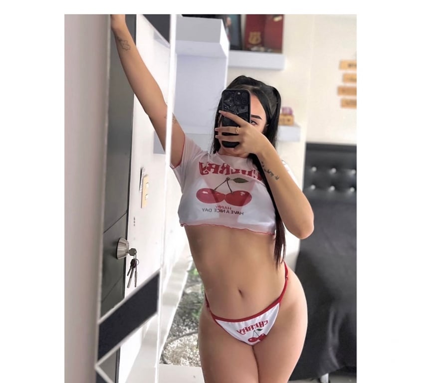 Escorts South East London Croydon - Photos for 🌟BABI 🍒 5⭐️SERVIÇO 🇧🇷 OWO