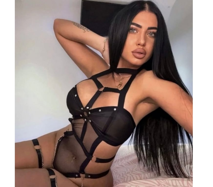 Escorts Hampshire Portsmouth - Photos for AShlEy 💦🔞Real girl 💯PaRty QuEEn💓💕INN-OUT✅