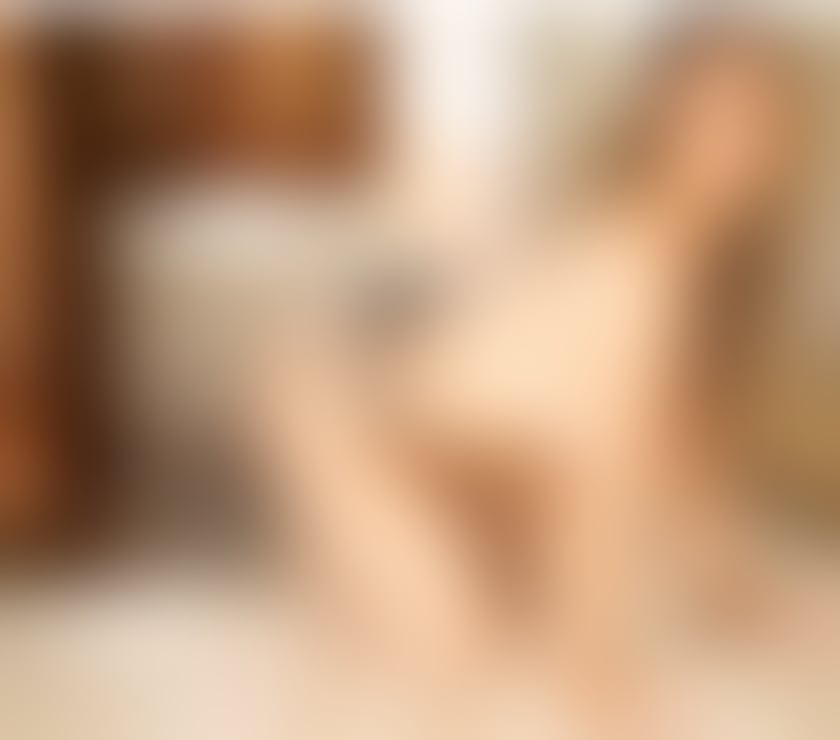 Escorts East London Canary Wharf - East London - Photos for Scarlet 🍑 GFE 🥵 Hot Brazilian Blond girl😈