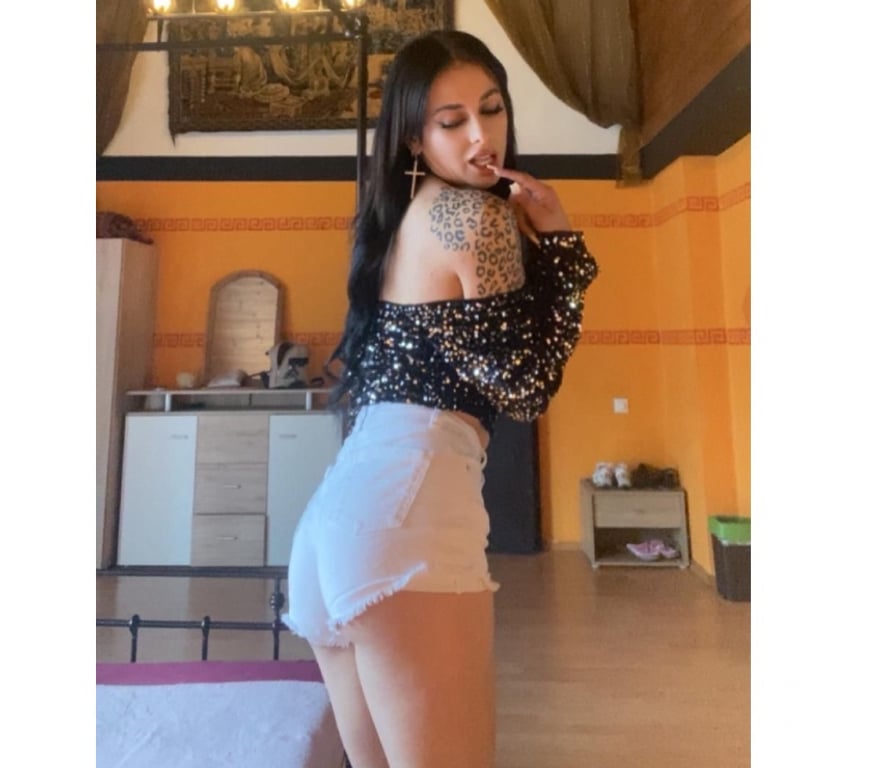 Escorts East London Stratford - East London - Photos for 🔥Mimi 🔥Party girl ready for you🔥🍾