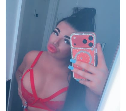 Trans Beckenham Junction (Tramlink) Station Bromley - Photos for 🍆jessy party trans 👅big boobs 👅full service 👅