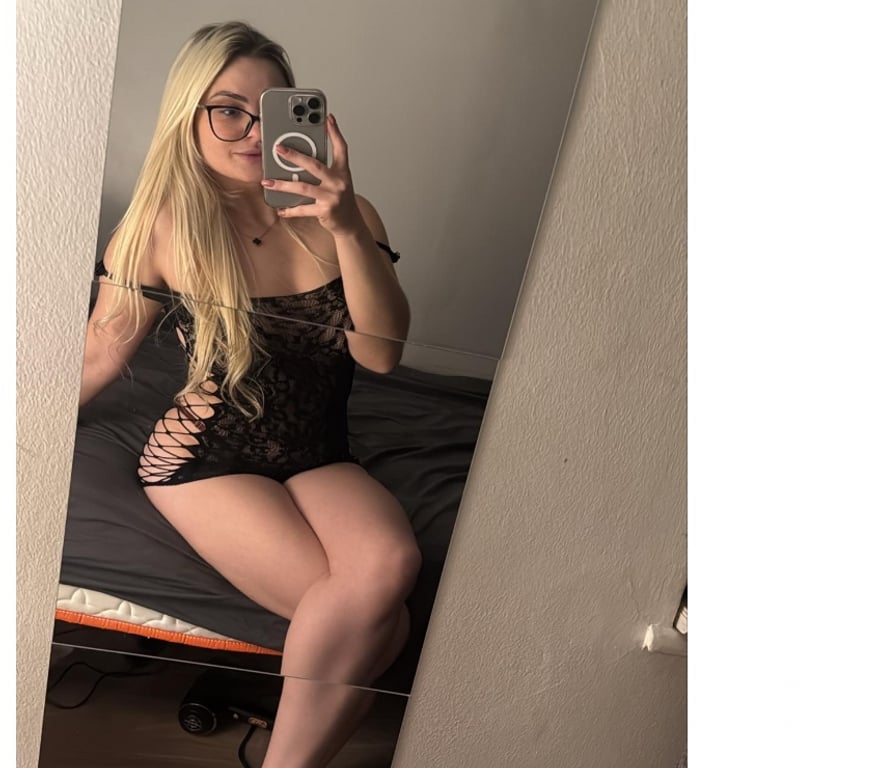 Escorts South East London Bromley - Photos for IZA BRAZILIAN🇧🇷💯KISS🥂GFE💋OWO🔥PARTY