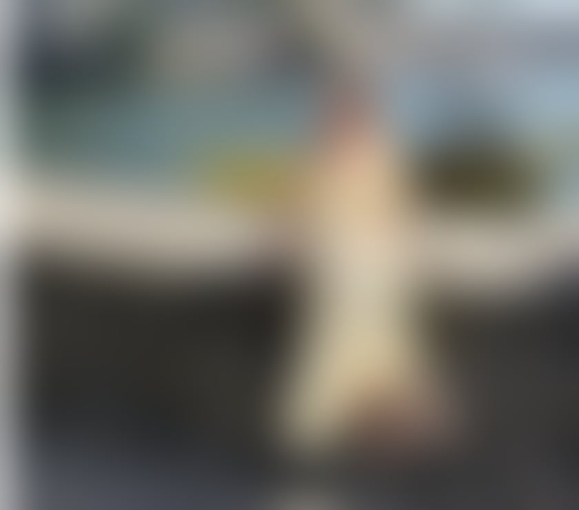 Asian-Colombian woman currently in Plymouth for a week