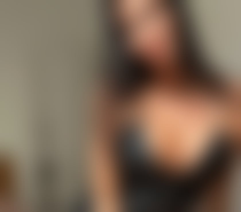 Escorts Bolton City Centre Bolton - Photos for 🔥HOT&SWEET🔥EMILY💯🎉PARTY🥂REAL PICS