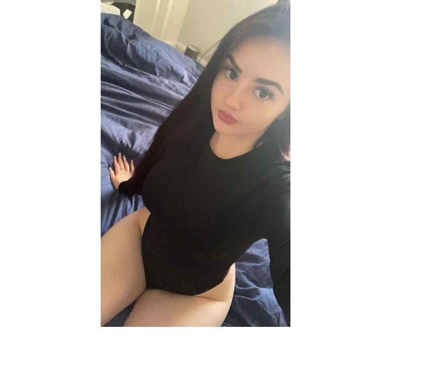 Escorts Staffordshire Stoke-on-Trent - Photos for Barbie new Girl on the town 😘