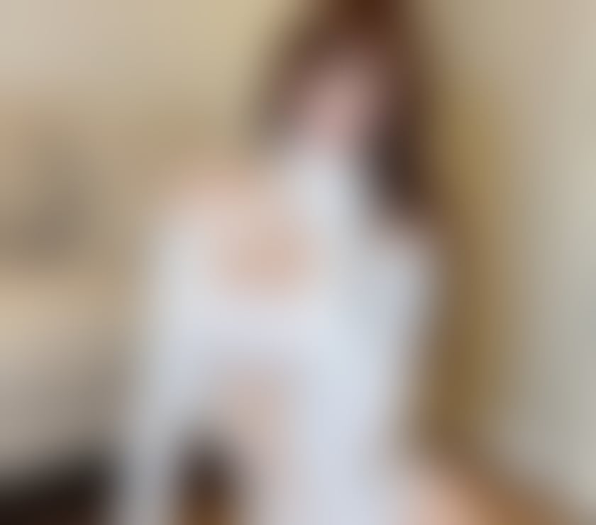 Stunning Asian Escort is Available For You 07752267770