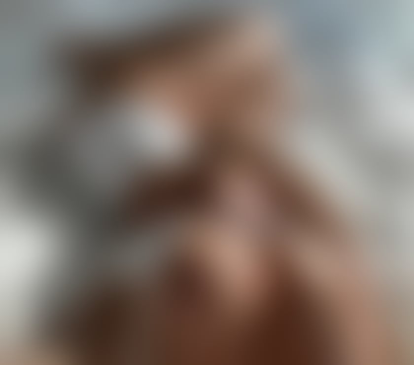 Escorts Redbridge Station Redbridge - Photos for refined woman with a naturally stunning physique.