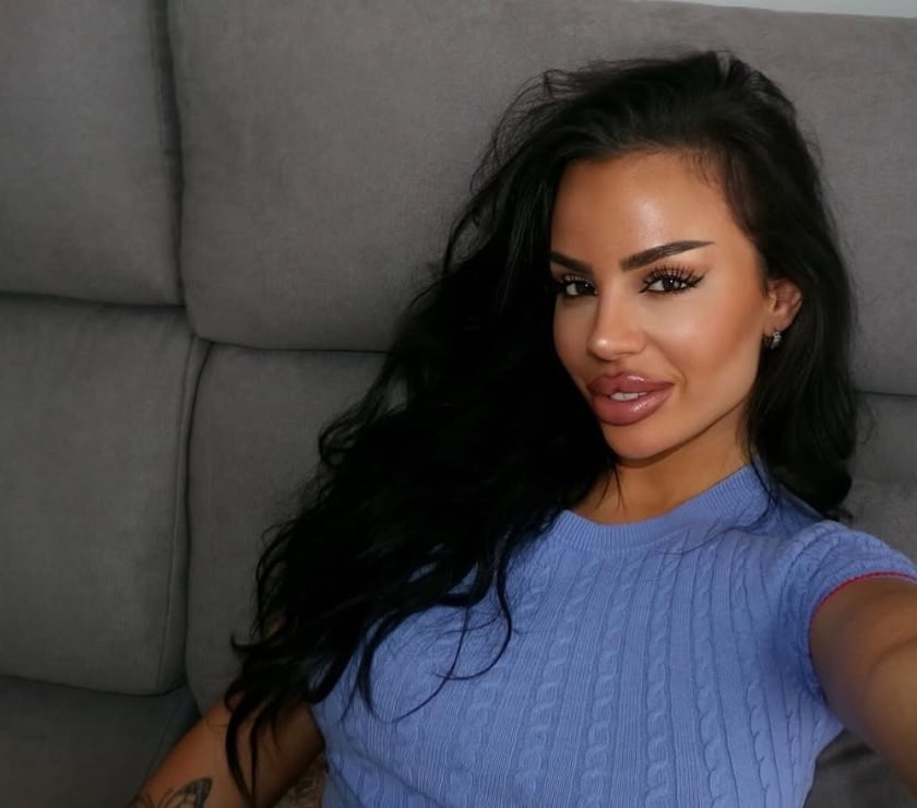 HOT BRUNETTE GIRL🔥REAL 100%🔥ONLY OUTCALL💕