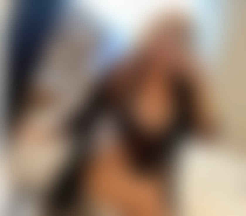 Beautiful hot Spanish girl in UK dor a few days 🇪🇸