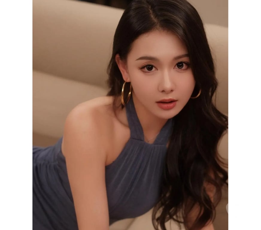 Escorts East London South Woodford Station - East London - Photos for ✨ Gentle Companion · Private & Refined ✨