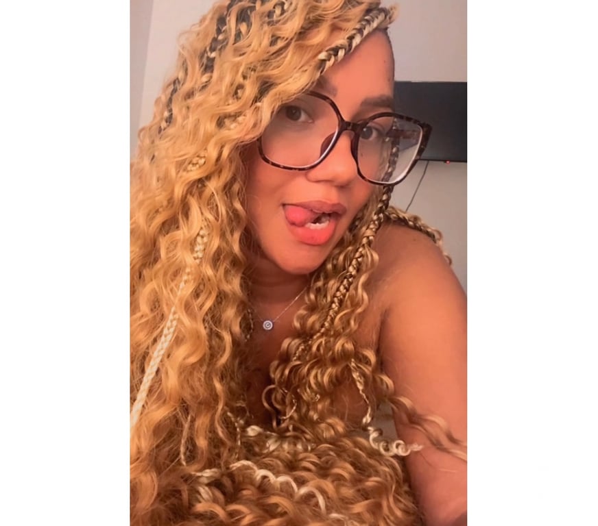 Escorts West Yorkshire Leeds - Photos for Your Ultimate Escape with a Ebony Beauty ✨