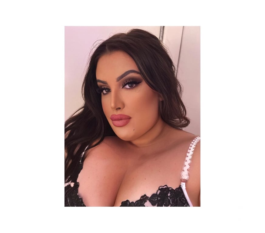 Escorts North London East Finchley - North London - Photos for TRANS AMELIA FAT ASS SHEMALE PARTY TS 🍑👄