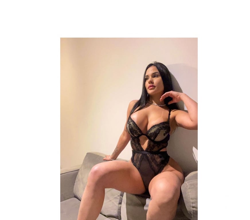 Escorts West Yorkshire Leeds - Photos for Bia 🇧🇷🫦 sexy brazilian new in town