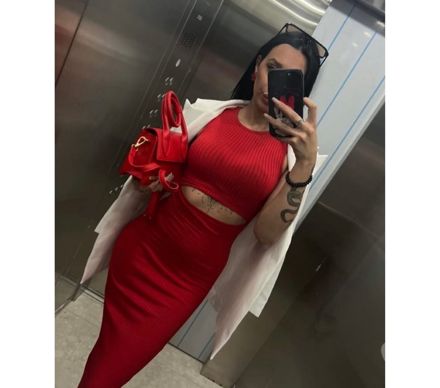 Escorts Surrey Tandridge - Photos for 🛑🔥ONLY OUTCALL🍑BIG ASS PLAYFULL GIRL🥰