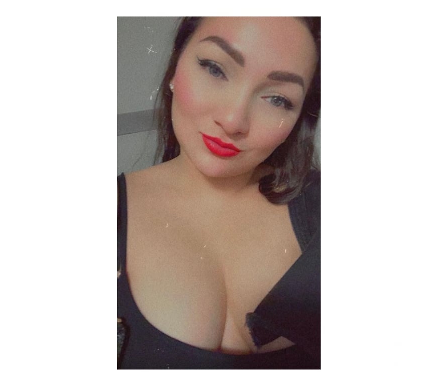 Escorts Essex Southend-on-Sea - Photos for sweet and blue eyes we my friend maria