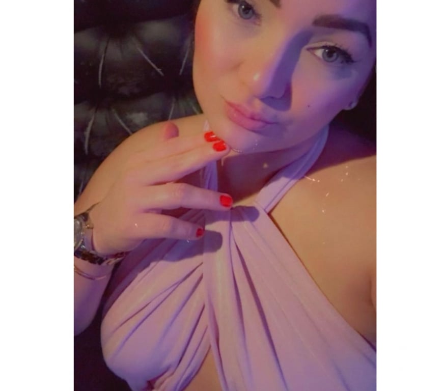 Escorts Essex Southend-on-Sea - Photos for sweet and blue eyes we my friend maria