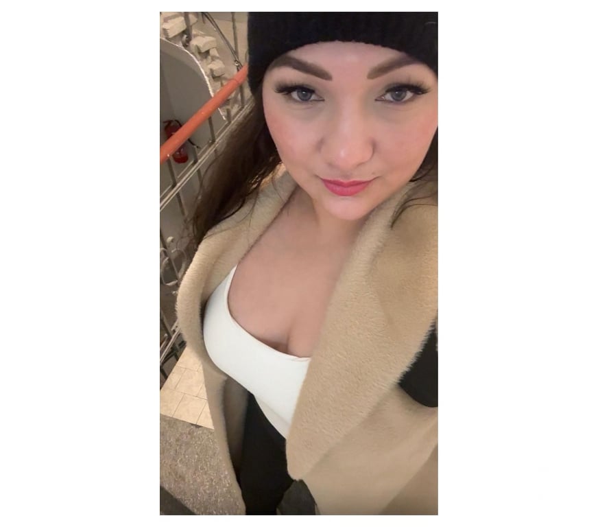 Escorts Essex Southend-on-Sea - Photos for sweet and blue eyes we my friend maria