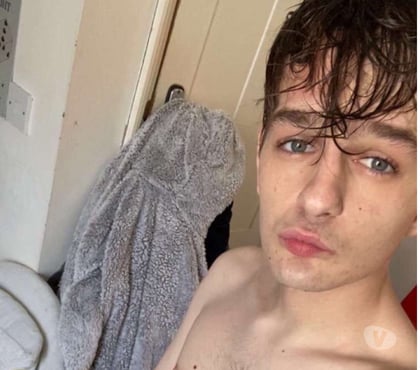Gay Escorts London Luton Airport Luton - Photos for Horny 24 year old Gay Escort