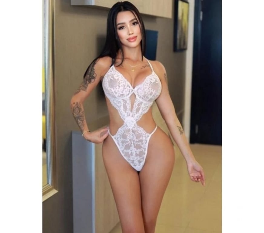 Escorts Derbyshire Derby - Photos for Alexia new in town party girl just outcall