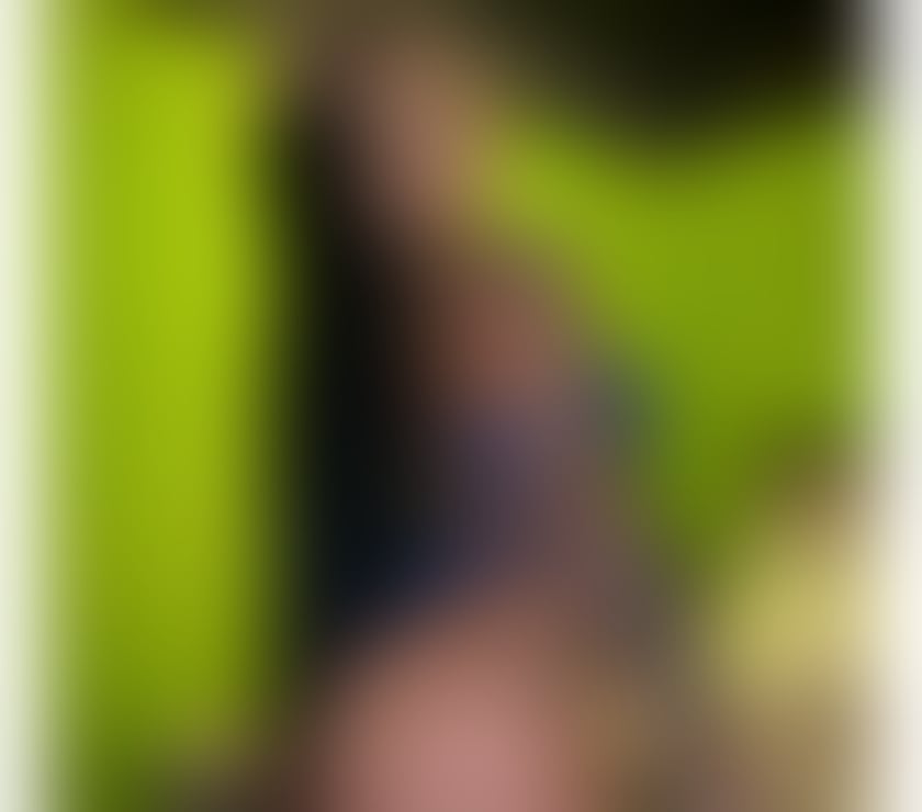 Escorts West Yorkshire Bradford - Photos for New in town I'm Petite Discreet Real brunette