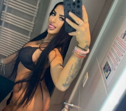 Escorts Bradford City Centre Bradford - Photos for New in town I'm Petite Discreet Real brunette