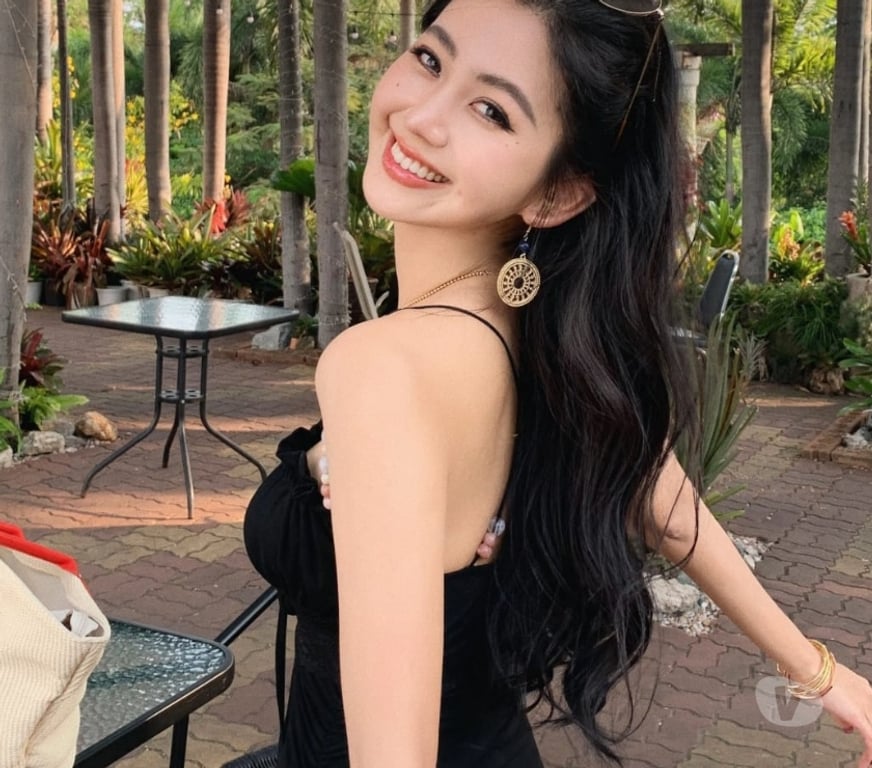 Escorts South West London Earls Court - South West London - Photos for Little Asian Playmate SW5