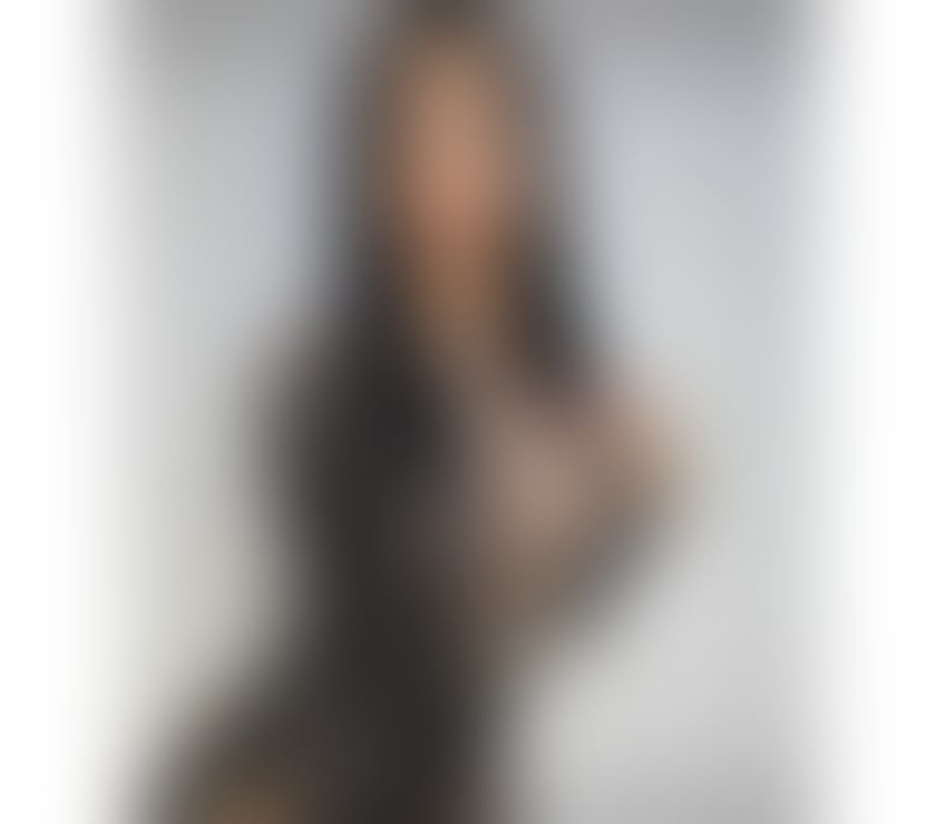 Italian lady make all your pleasures and dreams