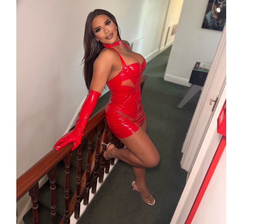 BRUNA XXL 🍆 dominante PARTY 🎊🎉