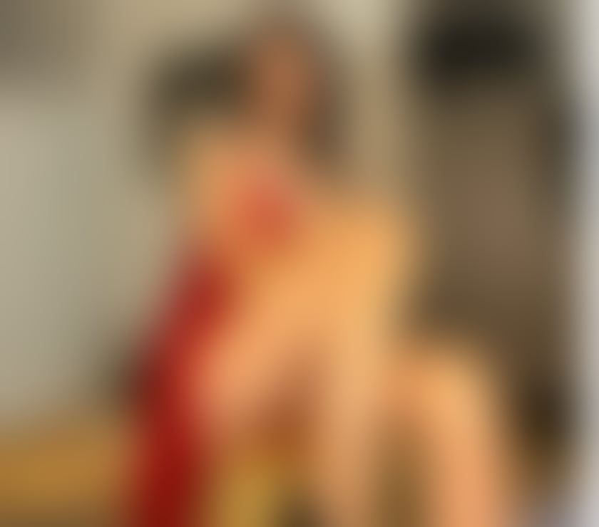 New girl in town. Party girl