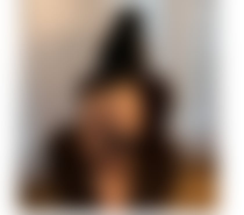 Hello, I'm Carmin and I'm new in town 😍👀