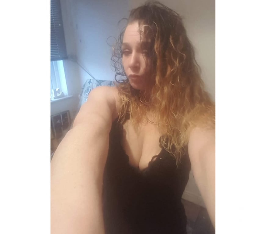 Escorts Nottinghamshire Rushcliffe - Photos for Along came Rag Doll Polly. British, Naughty, and Ready...