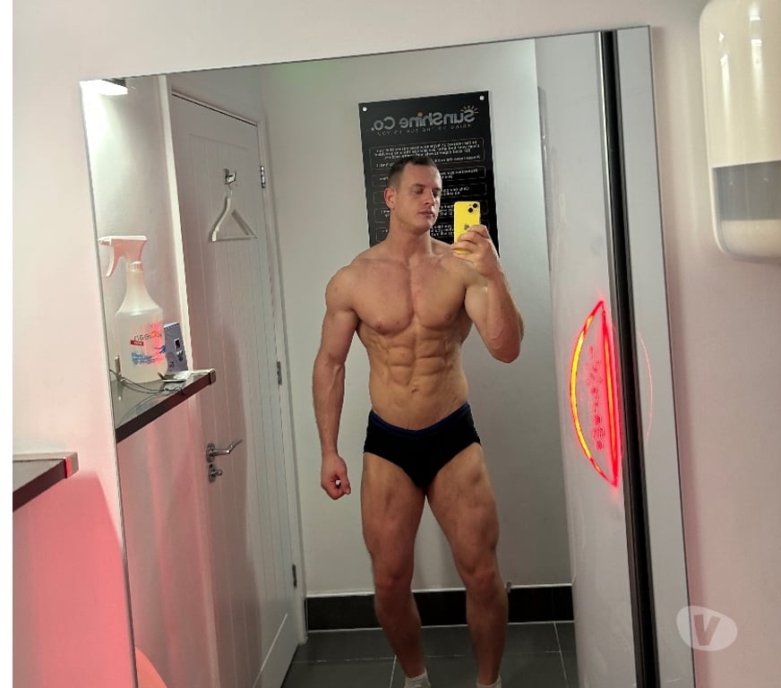 Escorts Essex Rochford - Photos for Male Escort available for hire