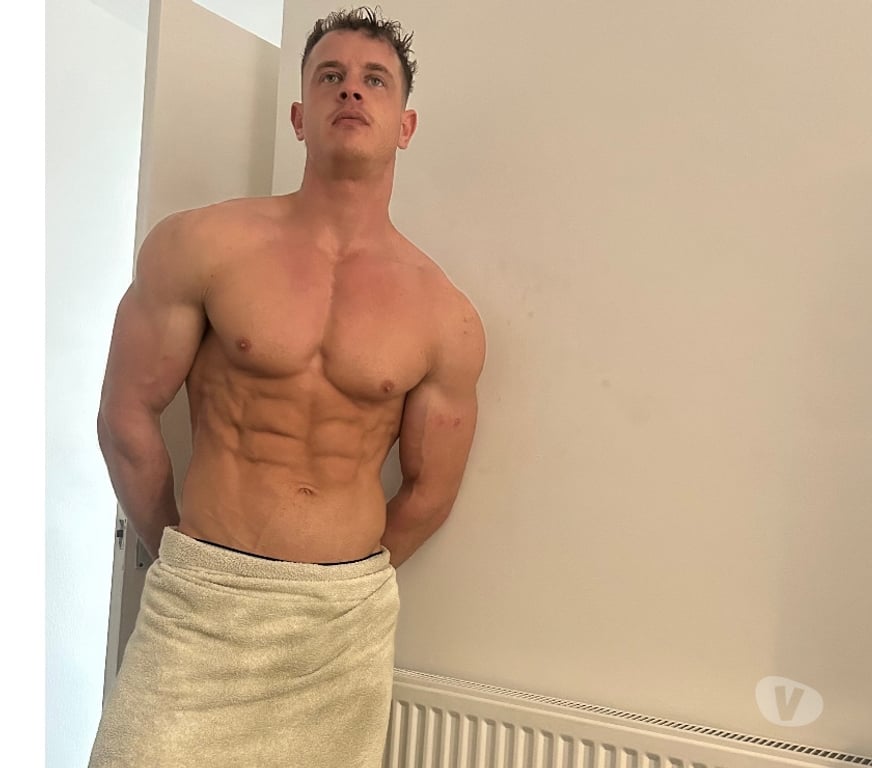 Escorts Essex Rochford - Photos for Male Escort available for hire