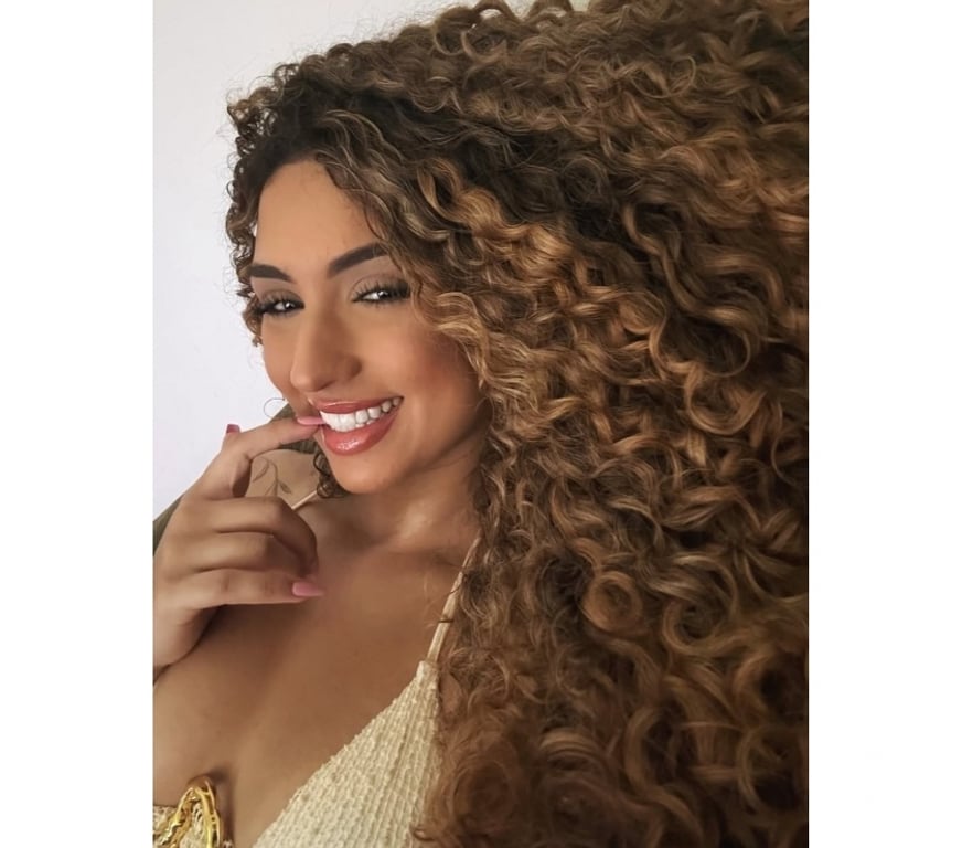 Escorts Surrey Runnymede - Photos for Tantric massage , Dip tissue with Laura