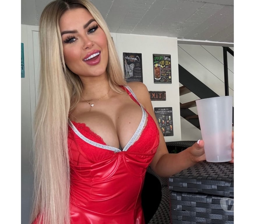 Escorts Kent Tunbridge Wells - Photos for Ⓢⓔⓧⓨ ⓑⓛⓞⓝⓓⓔ 🄿🄰🅁🅃🅈 24 🄷