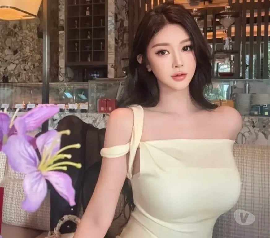 Escorts North West London Kensal Green - North West London - Photos for 07442334149🌹 Quiet Bloom · Caring & Graceful (NW10)