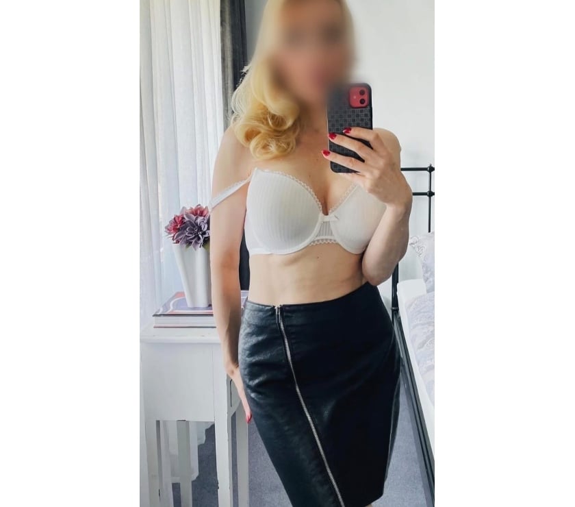 Escorts South West London Sutton - Photos for xx Busty Polish Blonde Full of Passion xx