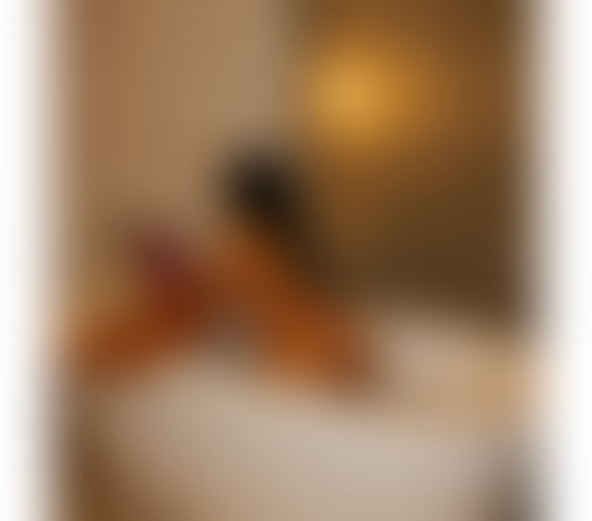 Escorts West London Acton Central Station - West London - Photos for EMMA 🍑 Party girl 🥂 WET and HORNY 💦