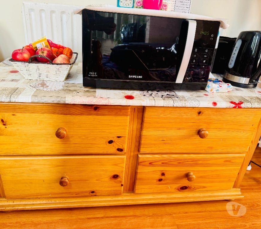 Furniture South West London Brixton - South West London - Photos for 3 Piece Leather Sofa Set-Rare Used Look Like New!