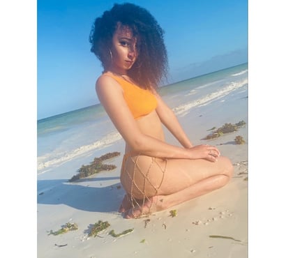 Escorts Newlands Glasgow - Photos for Mid 20's Girly bored home alone. Feeling Spontaneous? xox