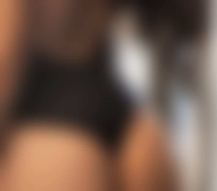 Escorts Derbyshire Derby - Photos for MATURE AMANDA SEXY BRUNETTE